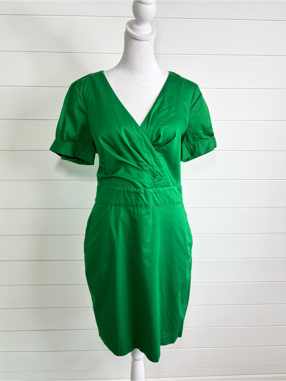 The Limited Green V-Neck Wrap-Style Midi Dress size 6